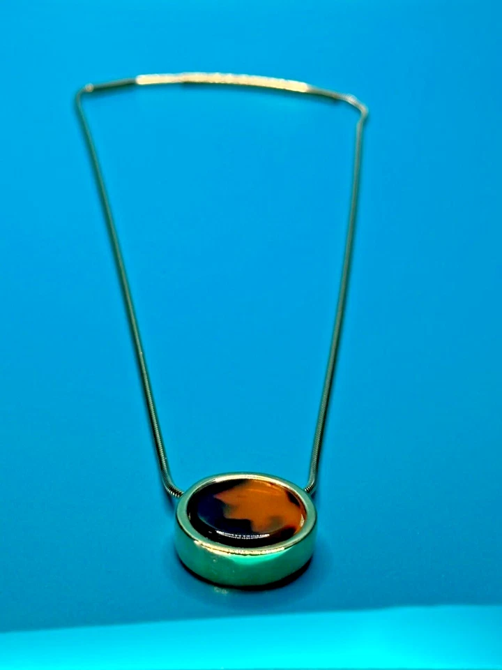 Collar Nine West - Colgante de color topacio - Pendientes perforados de color topacio sin marca Foto 3 de 4