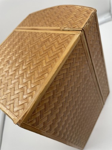 VTG BASKET WEAVE HINGED LID DOMED KEEPSAKE FULLY LINED STORAGE BOX - Picture 9 of 9
