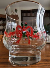 Holly Berry Ivy Ribbons Tumblers (pair) Tulip Style 8 oz. Glass Libbey Red Green