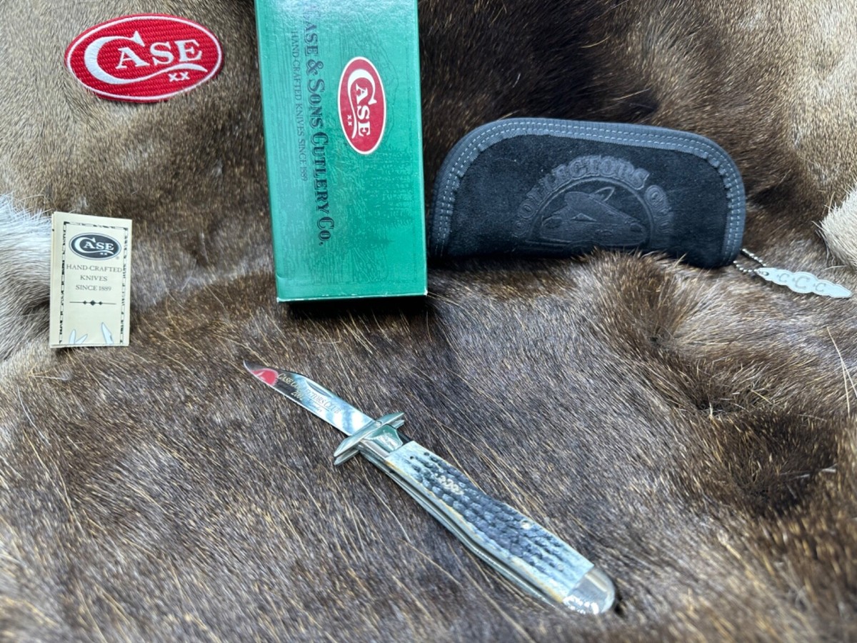 Case 2002 Collectors Club Cheetah Knife Moss Bone Handles Case 2002 Collectors Club Cheetah Knife Moss Bone Handles