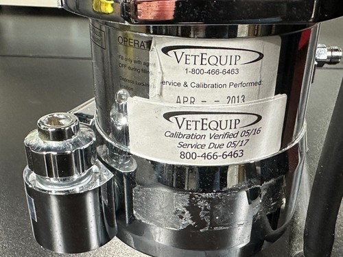 VetEquip V1 Funnel-Fill Tabletop Vaporizer Lab Isoflurane Anesthesia System - Picture 6 of 8