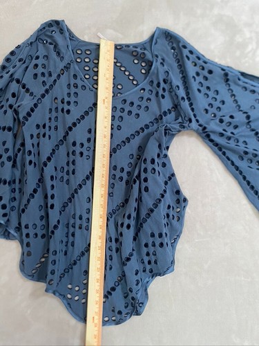 Free People Women's SZ SM Blue Smock w/ Holes Design Raglan Slit Sleeves - Picture 9 of 10