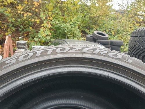2 Winterreifen Pirelli Winter SottoZero 3 RSC MOE 245/40 R19 98V M+S DOT:1916 - Picture 6 of 9