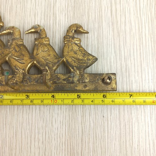 Vintage Brass Mountable Key Hanger Decorative Duck Flock Missing 1 Hook - Picture 6 of 7