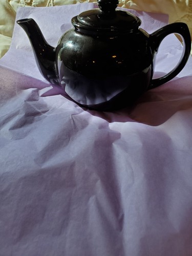 Teapot Black MADE IN TAIWAN ENGRAVED, MCM Grandma Granny VTG Cottage Core Cabin - Picture 8 of 10