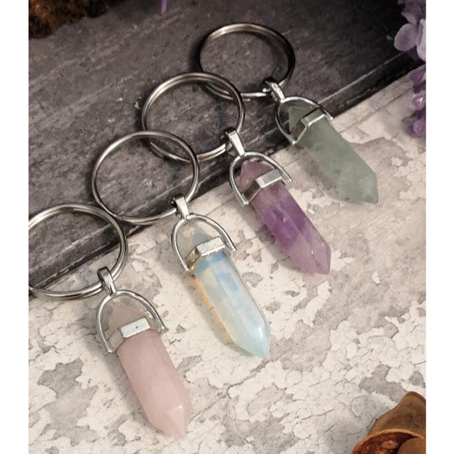 Natural Quartz Crystal Stone Point Chakra Keyring Healing Gemstone Pendant Natural Quartz Crystal Stone Point Chakra Keyring Healing Gemstone Pendant