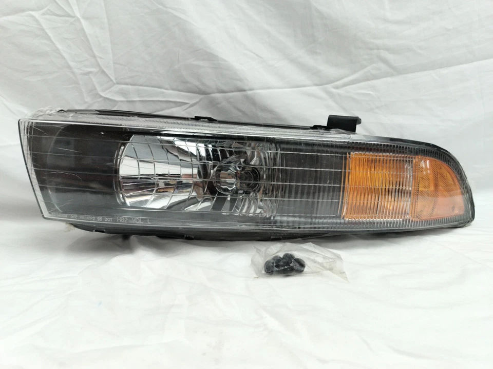 Левая фара водителя подходит для Mitsubishi Galant 2002-2003 годов выпуска с прозрачными линзами и лампой - Изображение 2 из 4