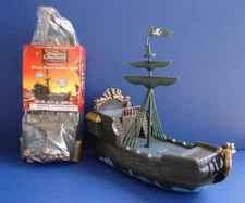 Disney Pirates of The Caribbean World's End Black Pearl pirate Ship Bubble Bath