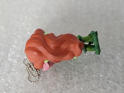 Cryptozoic DC Lil Bombshells: Nerd Block Exclusive Poison Ivy Zipper Pull. - Picture 2 of 3