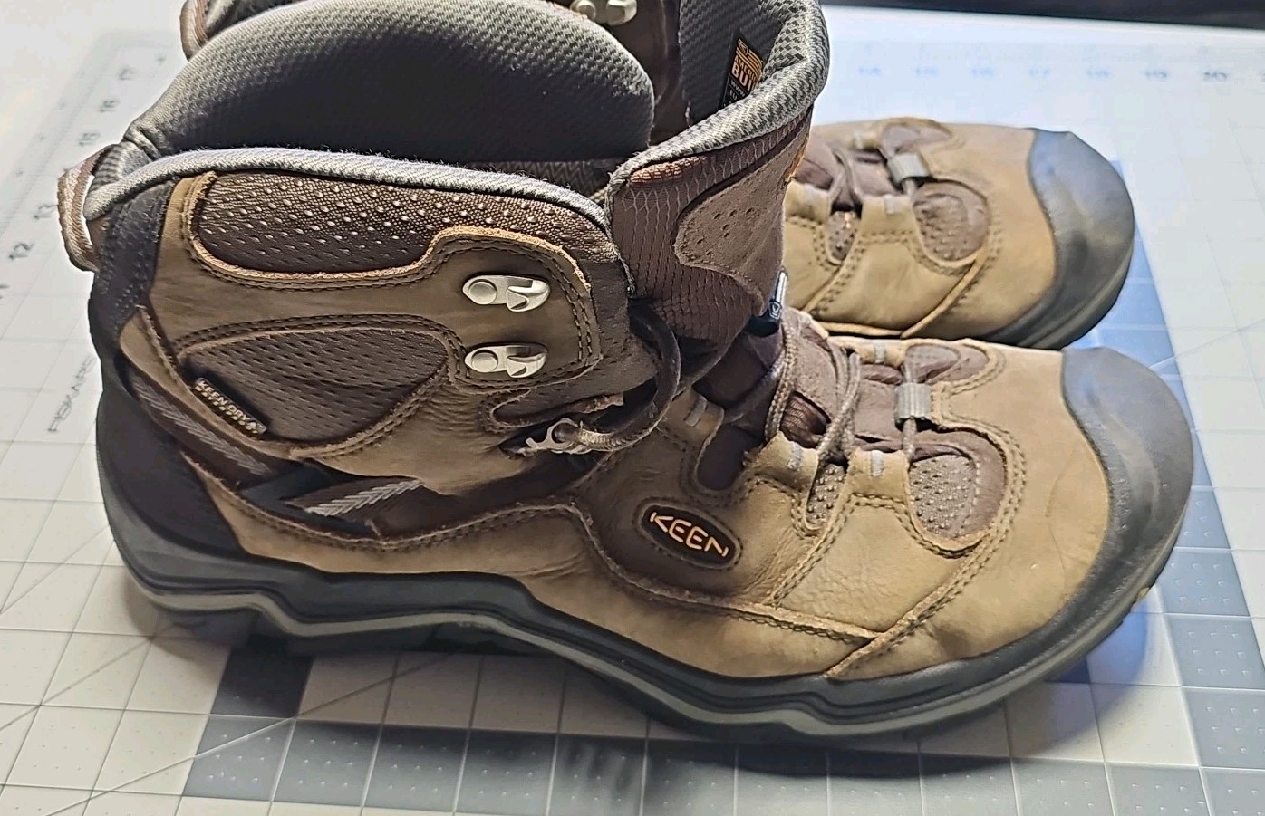 Stivali da trekking impermeabili Keen Durand II Mid da uomo taglia 12 marroni outdoor passeggio