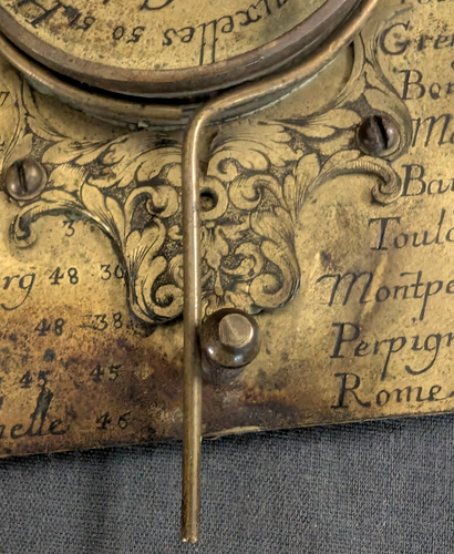 Early 18th Century Brass Michael Butterfield Sun Dial Compass from Paris - 第 15/18 張圖片
