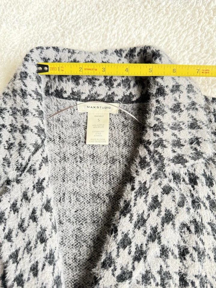 Abrigo Suéter Max Studio Negro y Gris S Pata de Gallo Esponjoso Largo Estilo Trinchera Suave Foto 4 de 4