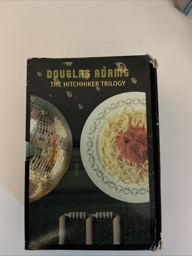 Hitchhiker's Trilogy Slipcase by Douglas Adams (2009) - Picture 8 of 9