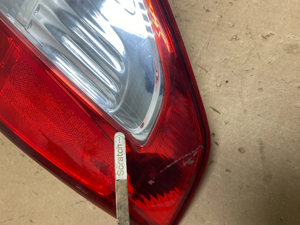 Левый задний фонарь левый для Suzuki SX4 2007–2013 годов выпуска оригинальный S4003 DW - Изображение 4 из 4