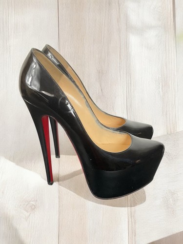 CHRISTIAN LOUBOUTIN BIANCA BLACK PATENT PLATFORM PUMPS SIZE 37.5 Pristine