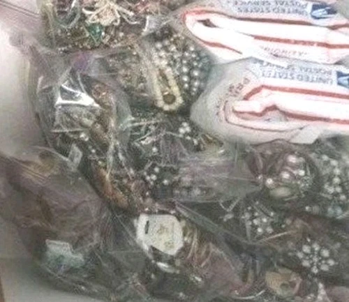 15 Pounds Jewelry Costume Vintage Mix LBS & Wearable