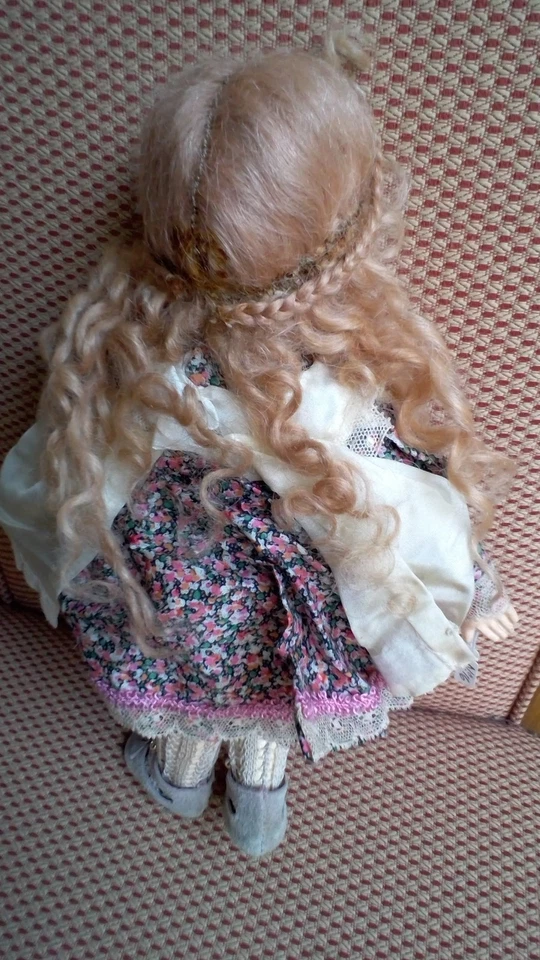 11" Bisque Artist Violet Kay Repro French Antique Doll, fully jointed circa 1990 - Image 4 of 4