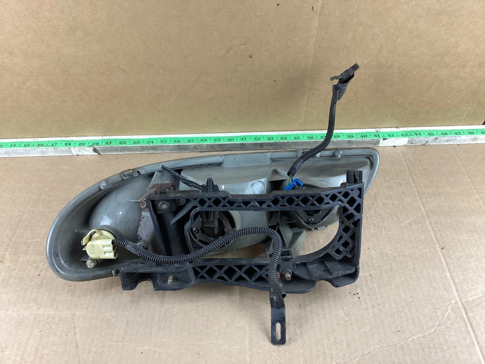 Pontiac Grand Am 1992-1998 conjunto de faros delanteros derecho del lado del pasajero OEM Foto 3 de 4