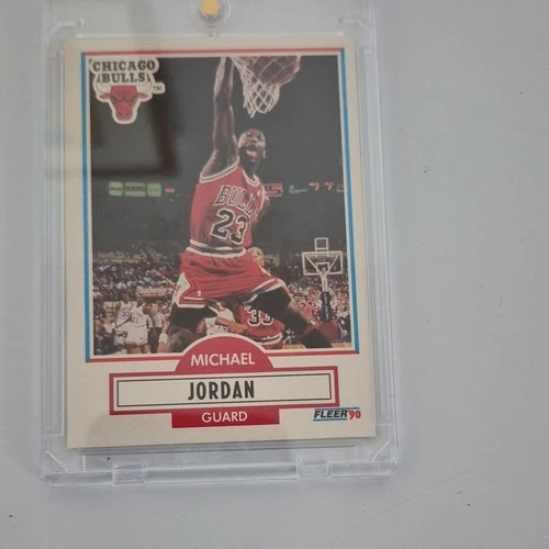 Fleer 1990-91 Michael Jordan #26 Chicago Bulls NBA Basketball Base Set Card