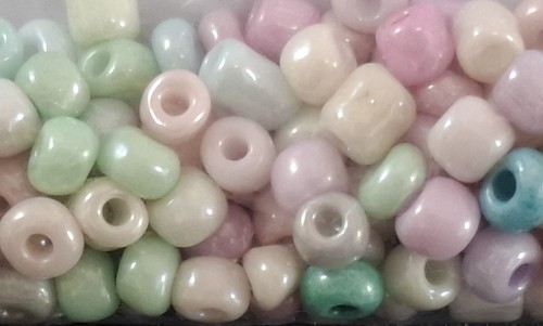 15g Bag 4mm Boho Pastel mixed Colour glass seed beads A16 - Picture 2 of 2