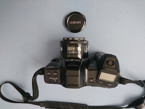 MINOLTA MAXXUM 7000i FILMKAMERA MIT AF 50MM OBJEKTIV UND KAMERATASCHE - ungetestet - Bild 12 von 24