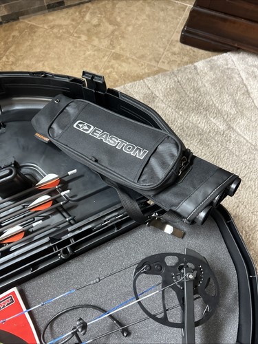 Diamond Infinite Edge Pro Compound Bow 70lb Drawback Weight w/quiver and arrows - Picture 3 of 8