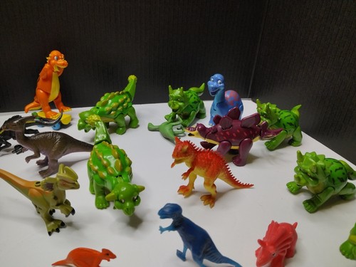 EUC Vintage Downtown Disney T-Rex Cafe Restaurant Action Figures - Picture 6 of 13