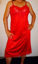 GLAMOUROUS 1960s JC PENNEY VINTAGE RED MEGA-LACY SATINY NYLON FULL SLIP 38 EVC