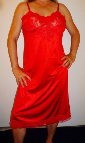 GLAMOUROUS ANNI 60 JC PENNEY VINTAGE ROSSO MEGA-LACY NYLON SATINATO SLIP COMPLETO 38 EVC - Foto 1 di 6
