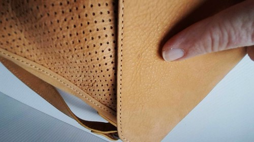 *ON SALE* SPORTSCRAFT - Women's Brown Leather Crossbody Bag Silver Tone Hardware - Picture 9 of 15