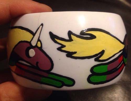 Pulsera Dama Rainicornio, Pintada Artesanal, Hora de Aventura - Imagen 6 de 6