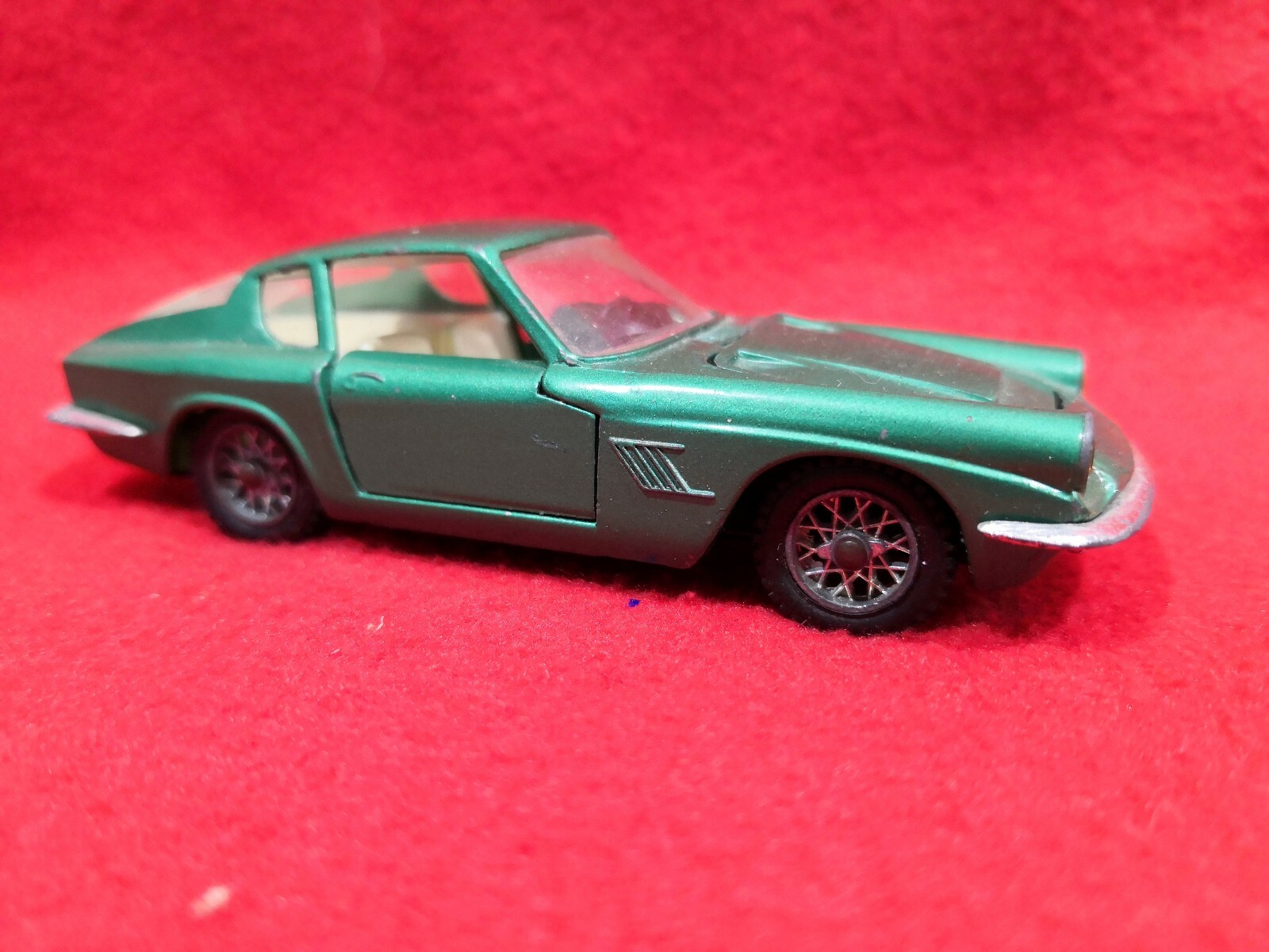 Mebetoys A10 Maserati Mistral coupè scala 1 43 Mebetoys A10 Maserati Mistral coupè scala 1 43