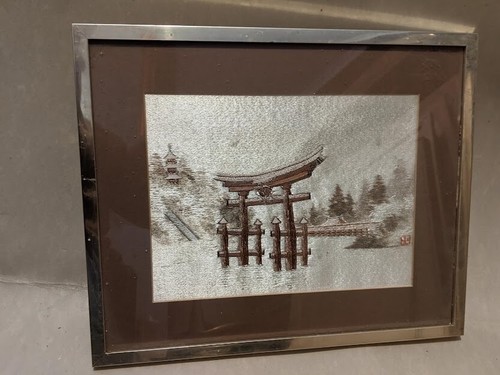 Antique Japanese Silk embroidery of a Torii gate ,Meiji-era 1868 – 1912 - Picture 2 of 12
