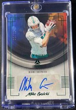 2022 Panini Luminance Mike Gesicki Shutter Signatures Auto /10 Card #SHU-MIG