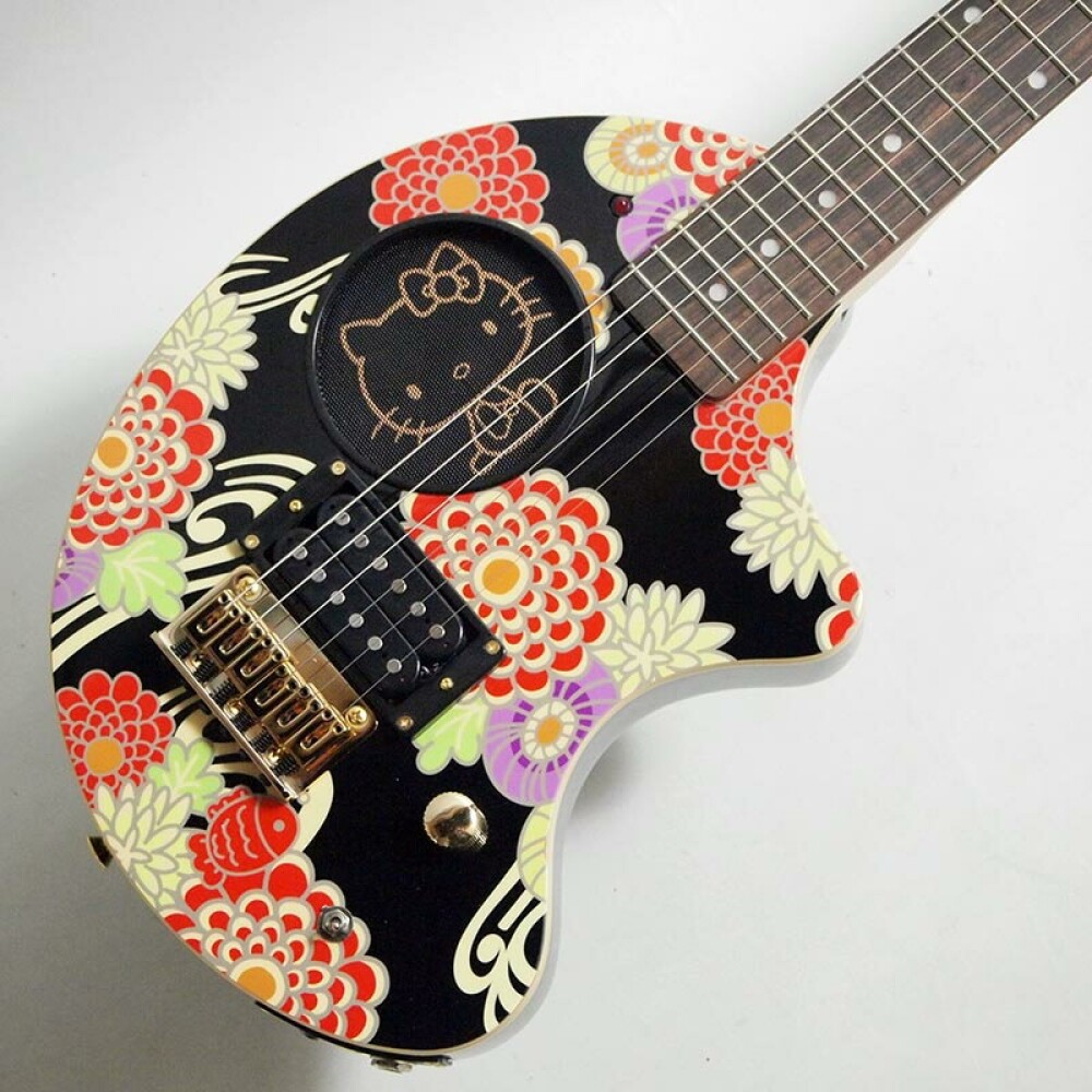 Hello Kitty Electric Guitar Fernandes Built-In Lifier Zo-3