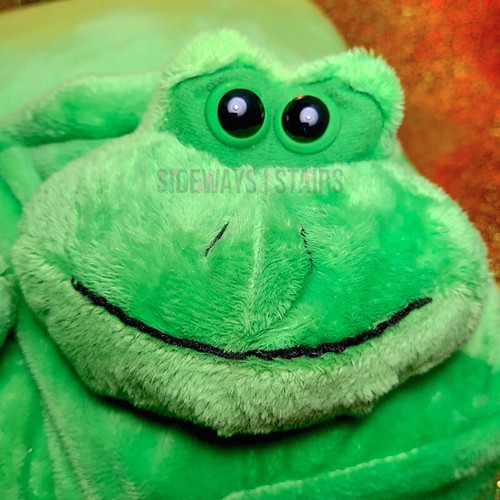 FROSCH PLÜSCH FUSSMASSAGEGERÄT KISSEN grüne Kröte limitiert leicht Vintage Wal-Mart RAR - Bild 6 von 20