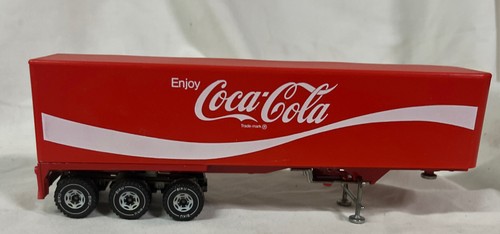 COCA COLA DIECAST 18 WHEELER COLLECTABLE 104 - Picture 10 of 12