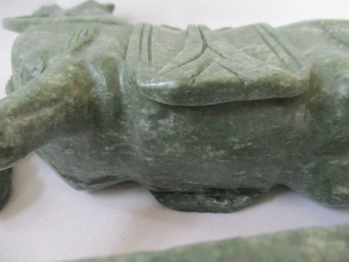 GRAN ESCULTURA DE CABALLO DE PIEDRA VERDE JADE TALLADA - Imagen 10 de 12