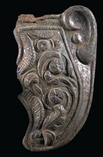 Roman Imperial Gallic Italic helmet steel ear cover attachments brass knob tie - Picture 5 of 6