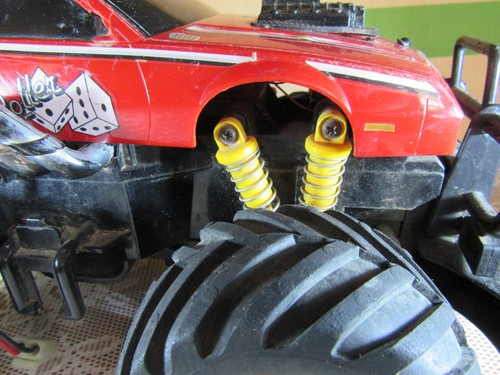 A317 RC Toy Nikko Singapore Chevrolet Camaro Z28 High Roller Red Racing 1:16 - Picture 10 of 18