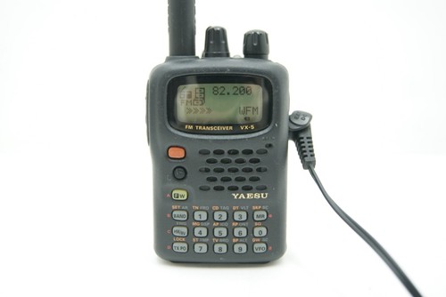 YAESU STANDARD VX-5 50/144/430MHz Triband Radio 5W + Extras Excellent Cond. - Zdjęcie 2 z 20