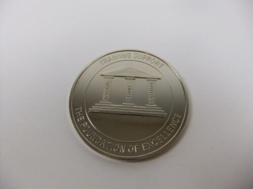 37o Escuadrón de Apoyo de Entrenamiento Lackland AFB Texas Challenge Coin - Imagen 4 de 7