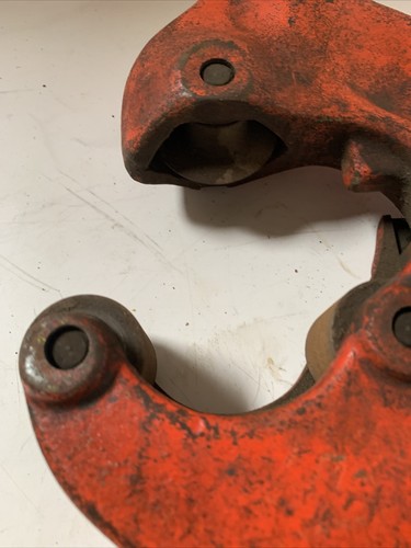 Rigid model 4-s Heavy Duty 2"- 4" Pipe Cutter w/ handle, used - Picture 8 of 10