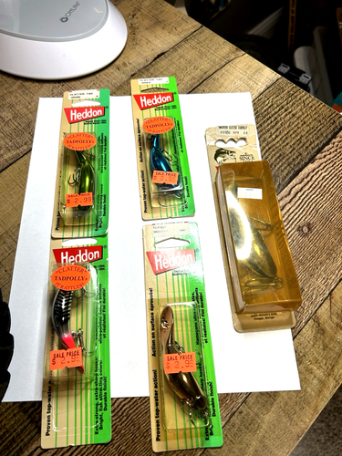 5 Vintage Heddon Tadpollys alle verschieden t alle neu auf der Karte