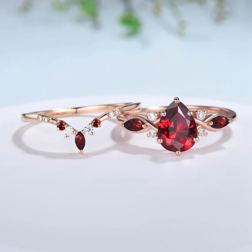 Juego de anillos de compromiso Art Deco chapado en oro rosa en plata corte pera natural granate - Imagen 3 de 4