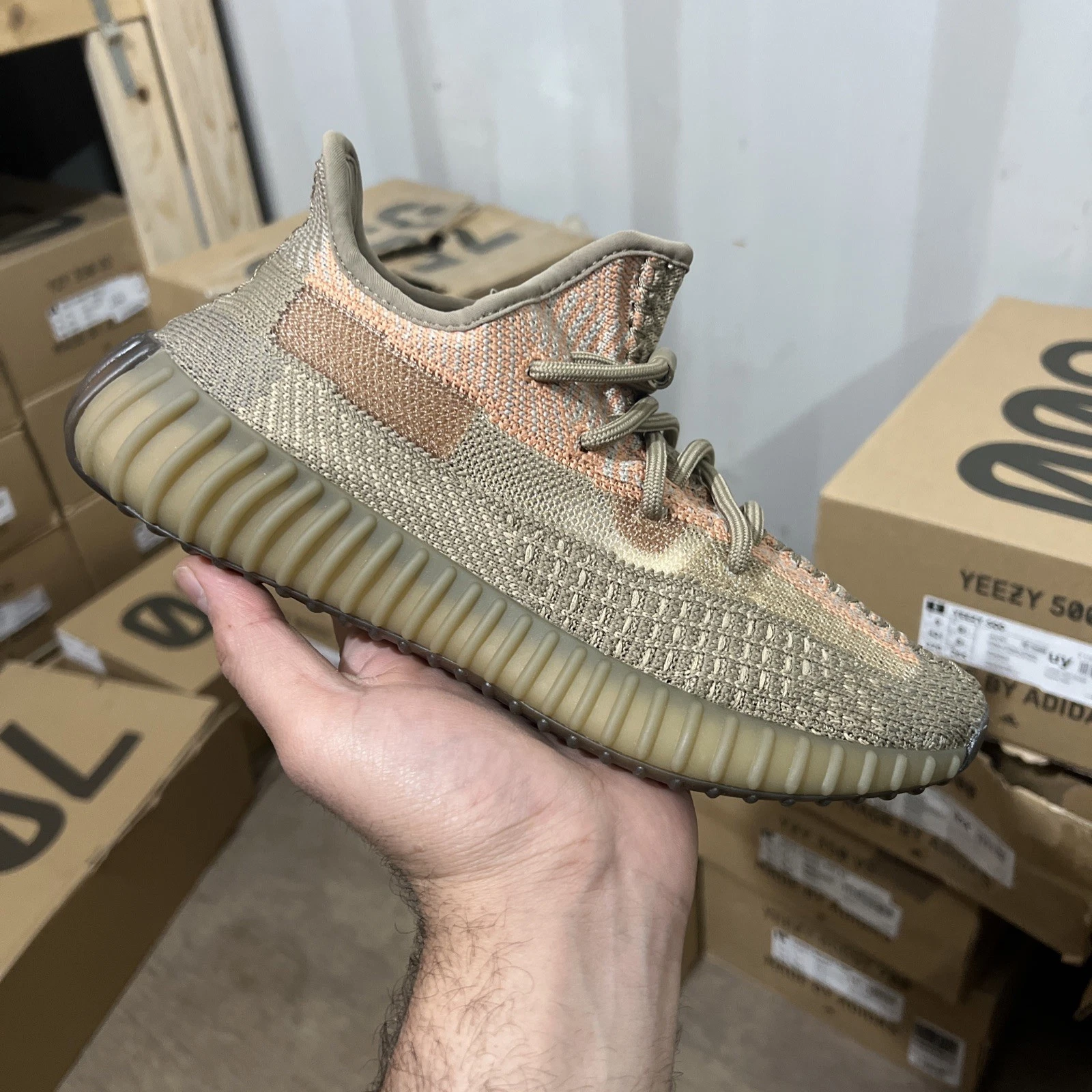 ?✅Uk5. YEEZY 350 Sand Taupe