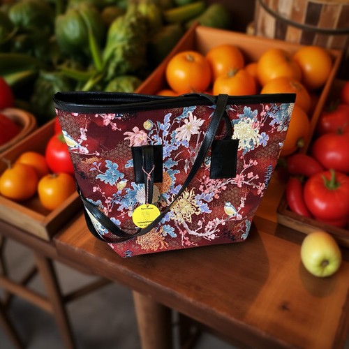 Miyin Creation Red Tote Bag Perfect For Beach , Shopping, Traveling 16x12x6 Inch - Picture 3 of 3
