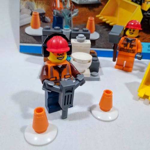 LEGO CITY 60072 Demolition Starter Set 100% Complete w/ Instructions & Minifigs - Picture 2 of 7