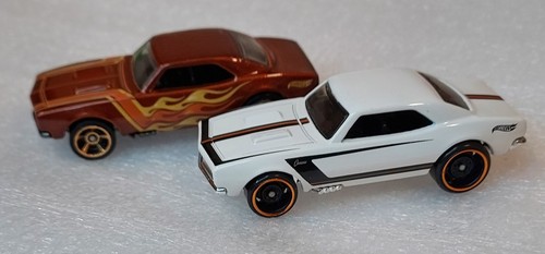2 diff. HW's Chevy '67 Camaros, #231 Flames & white 50th set Panther, MINT! - Picture 2 of 6