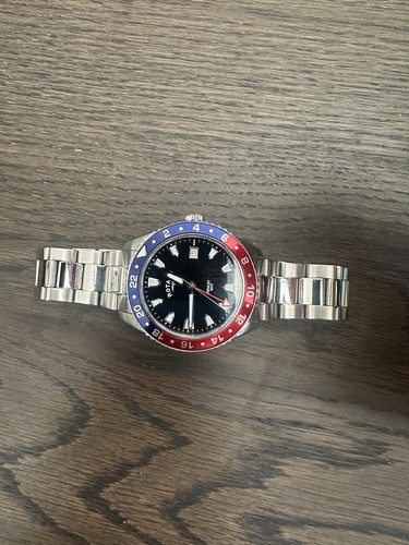 Rotary Mens’s Stainless Bracelet Watch - Picture 4 of 4